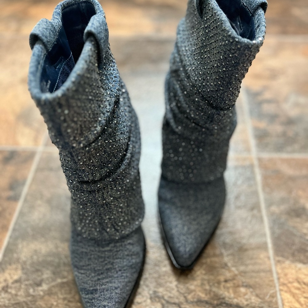 Elegant Jean bedazzled Women's Boots